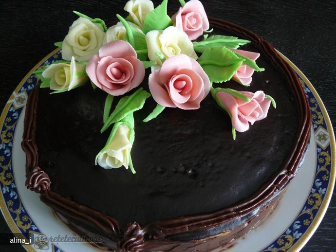 Tort Sah cu Crema de Ciocolata