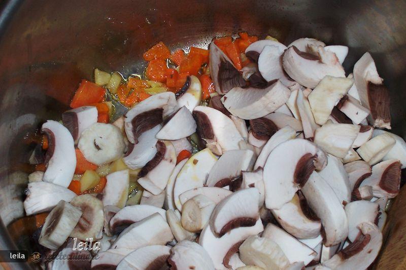 Supa cu Ciuperci Dreasa (Tejfolos Gomba Leves)