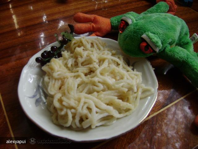 Macaroane cu Nuca