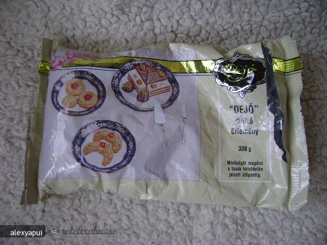 Macaroane cu Nuca