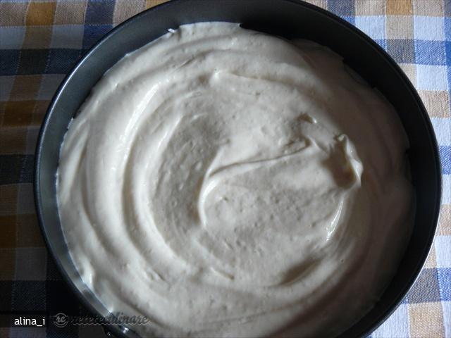 Tort cu Mere si Frisca