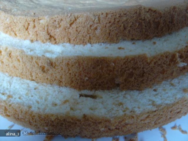 Tort cu Mere si Frisca