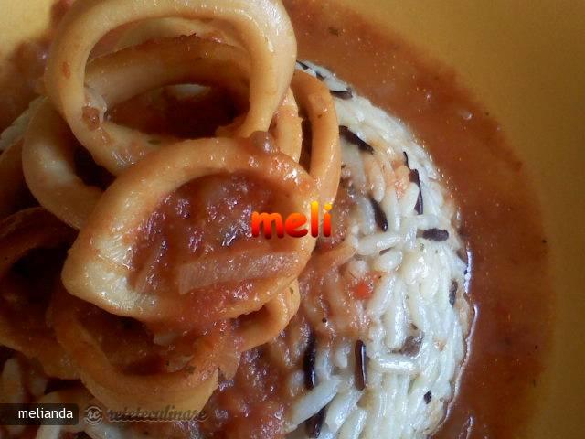 Calamari in Sos de Rosii