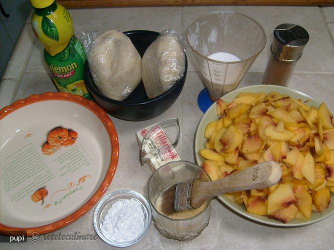 Tarta Frunza de Piersica (Peach Leaf Pie)