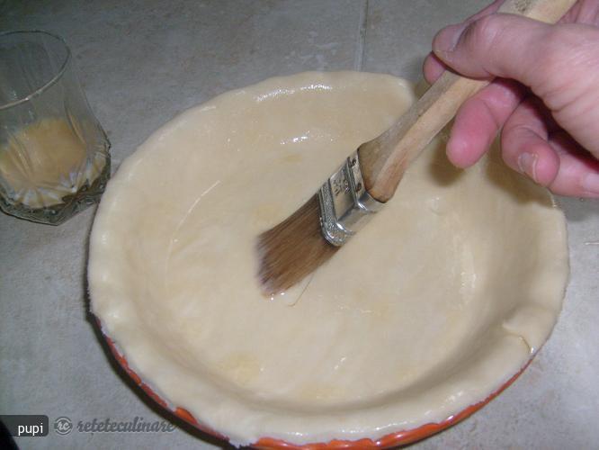 Tarta Frunza de Piersica (Peach Leaf Pie)