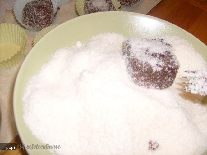 Prajitura cu Nuca de Cocos si Crema de Ciocolata