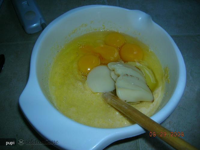 Malai la Cuptor (Corn Bread)