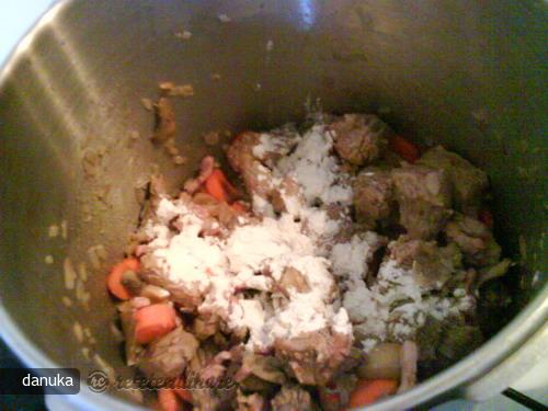 Boeuf Bourguignon (fara Vin)