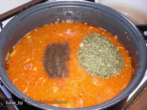 Ficat de Porc cu Sos de Smantana si Masline Negre