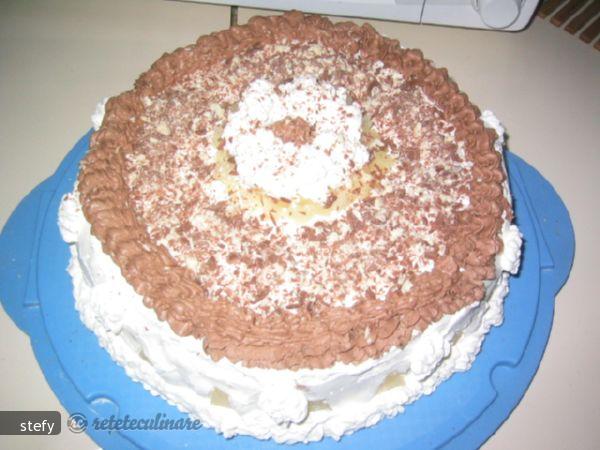 Tort de ciocolata
