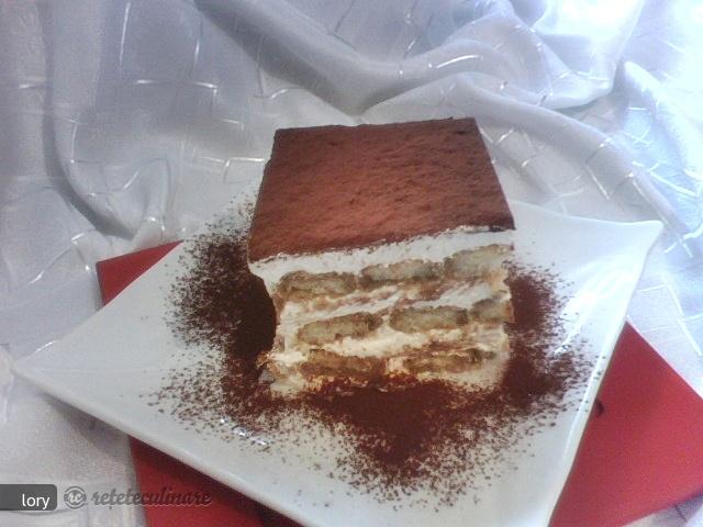 Tiramisu cu rom si vin marsala