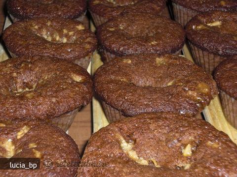 Muffins cu inima de caramel