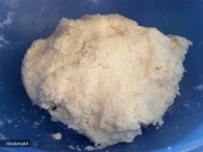 Tort cu nuca de cocos si ciocolata