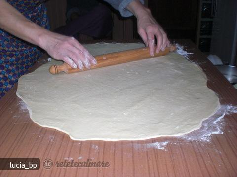 Cuib de viespi cu scortisoara si stafide