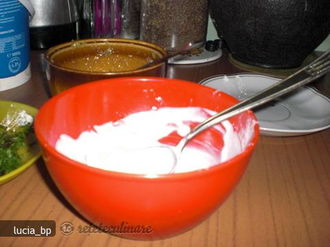 Peste la cuptor,in straturi,cu sos libanez
