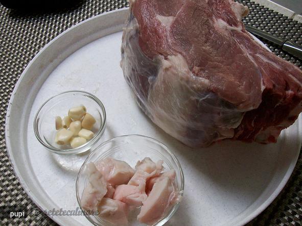 Carne de Vita cu Galuste de Faina