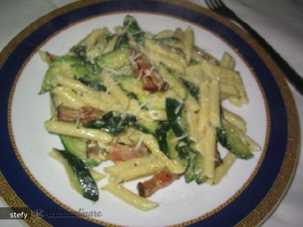 Carbonara cu dovlecei