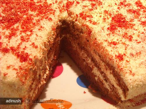 Tort Catifea Rosie (Red Velvet Cake)