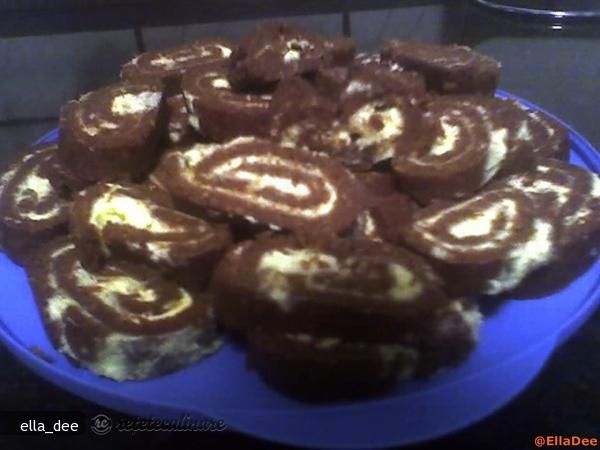 Rulada de Biscuiti cu Branza