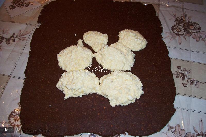 Rulada de Biscuiti cu Branza