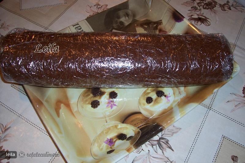 Rulada de Biscuiti cu Branza