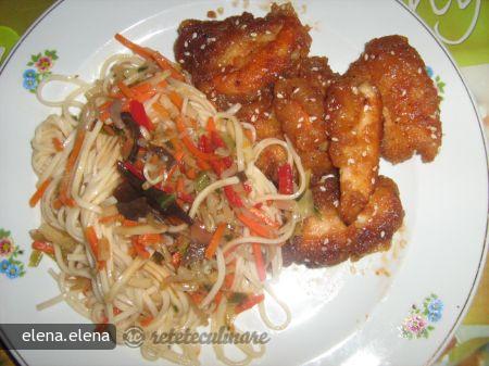 Pui Chinezesc cu Miere si Spaghete Prajite- Mezes Csirke