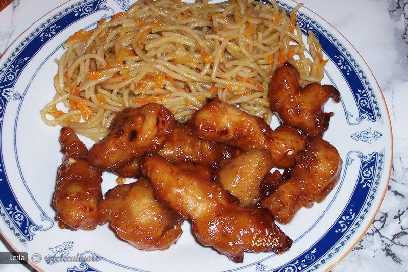 Pui Chinezesc cu Miere si Spaghete Prajite- Mezes Csirke