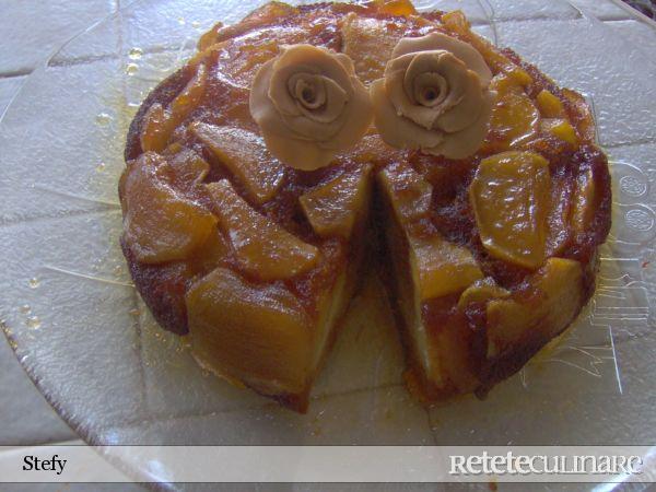 Tort Caramelizat cu Mere si Ananas