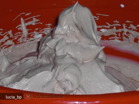Pandispan cu Crema de Frisca