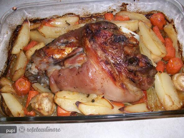 Ciolan de Porc la Cuptor
