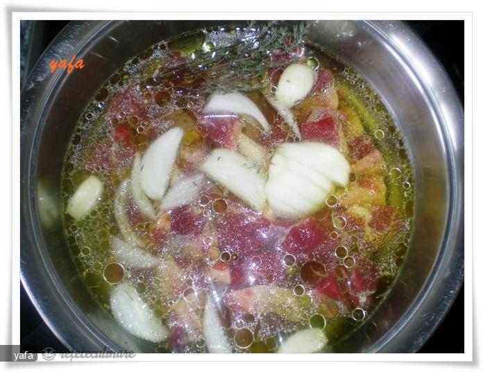 Miel cu Cimbru pe Piure de Legume Dulci