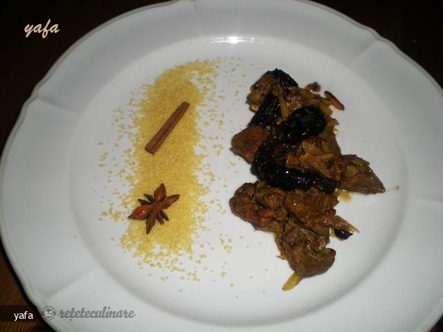 Tajina de Miel cu Prune si Amande
