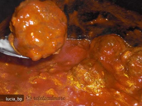 Chiftelute cu Cuscus, cu Sos, Pregatite in Stil Oriental