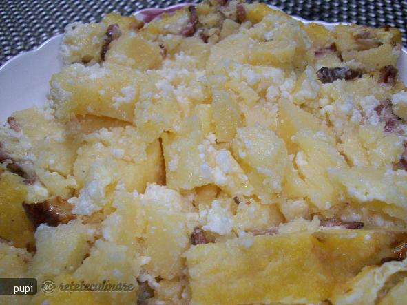 Mamaliga cu Bacon si Branza la Cuptor