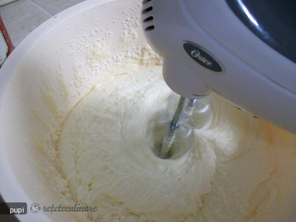 Tort cu Mac si Crema de Lamaie