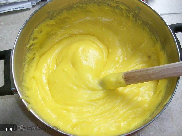 Tort cu Mac si Crema de Lamaie