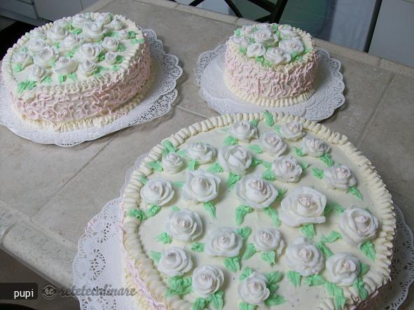 Tort cu Mac si Crema de Lamaie
