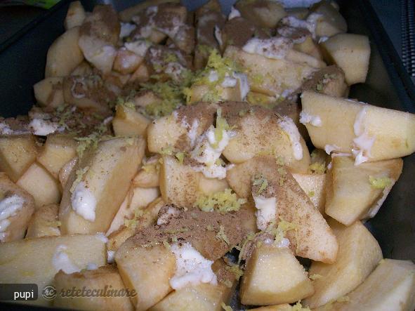Placinta Peticita cu Mere (Apple Cobbler)