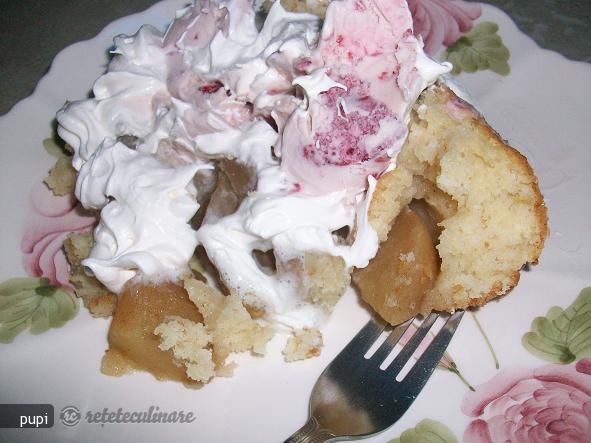 Placinta Peticita cu Mere (Apple Cobbler)
