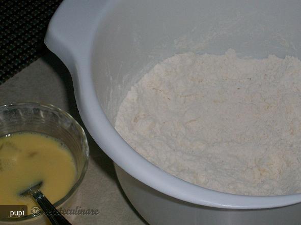 Placinta Peticita cu Mere (Apple Cobbler)