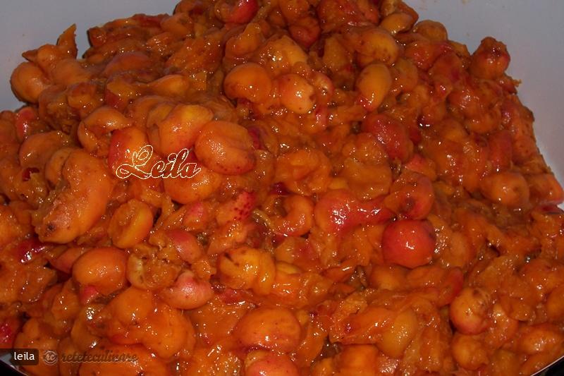 Dulceata de Caise Intregi