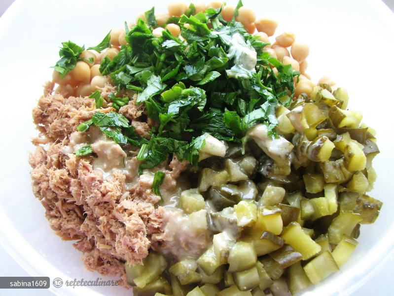 Salata de Naut si Ton