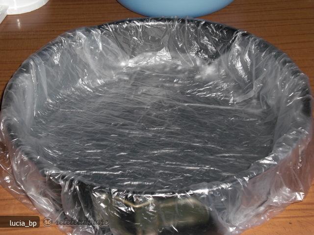 Tort Marmorat cu Visine Proaspete