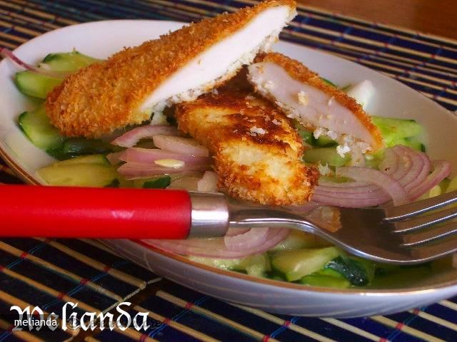 Pui cu Cocos si Salata de Castraveti