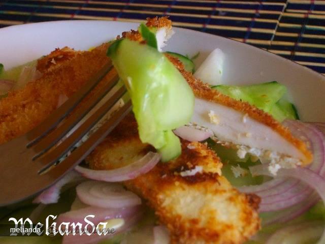 Pui cu Cocos si Salata de Castraveti