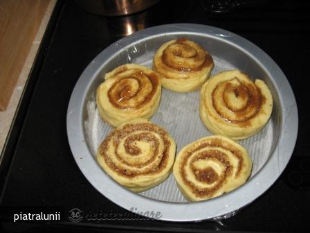 Cinnamon Rolls - Rulouri cu Scortisoara