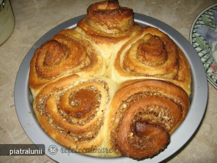 Cinnamon Rolls - Rulouri cu Scortisoara