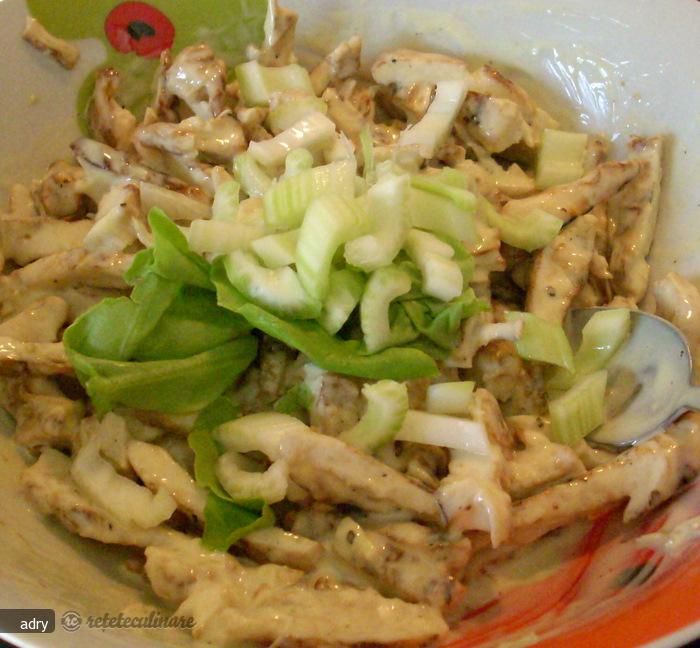 Salata Verde cu Piept de Pui