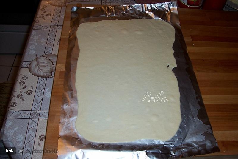 Pizza Coapta pe Folie