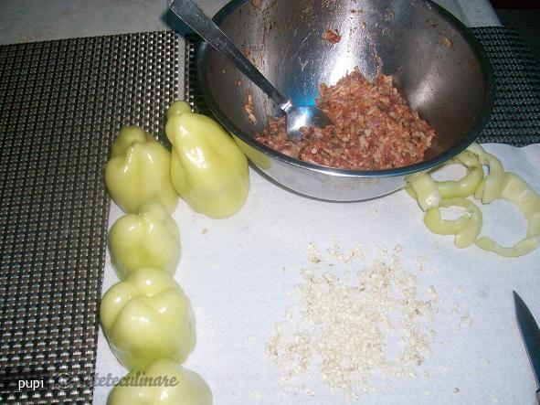 Semipreparate de Tip `Gospodina` - Ardei Umpluti